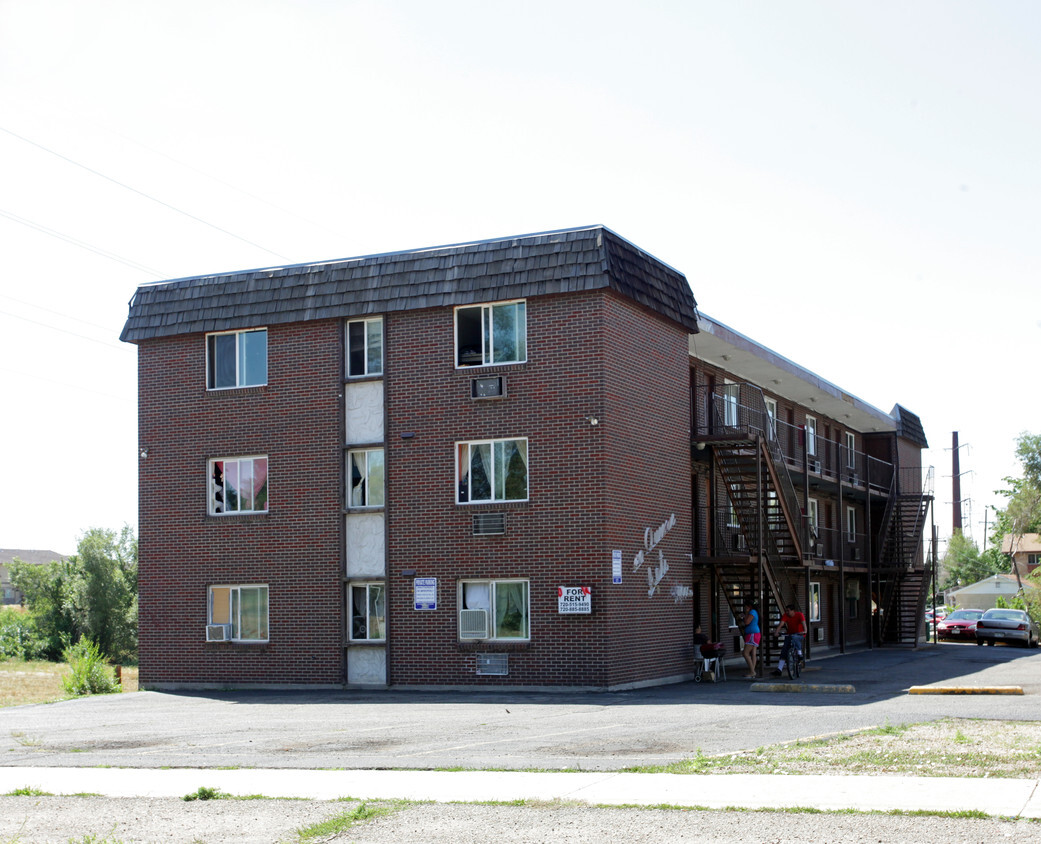 Primary Photo - South Quivas Apartments