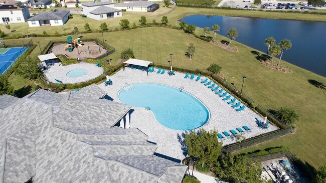 Foto del edificio - 7182 NW Farnsworth Cir