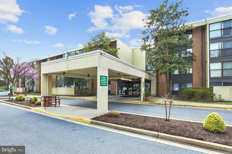 Primary Photo - 2921 N Leisure World Blvd