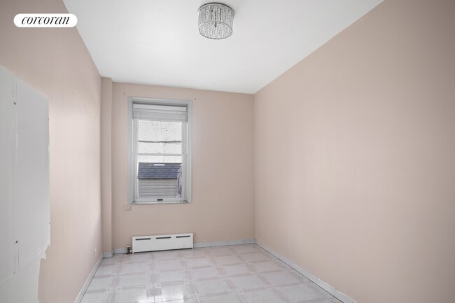 Building Photo - 2348 Benson Ave