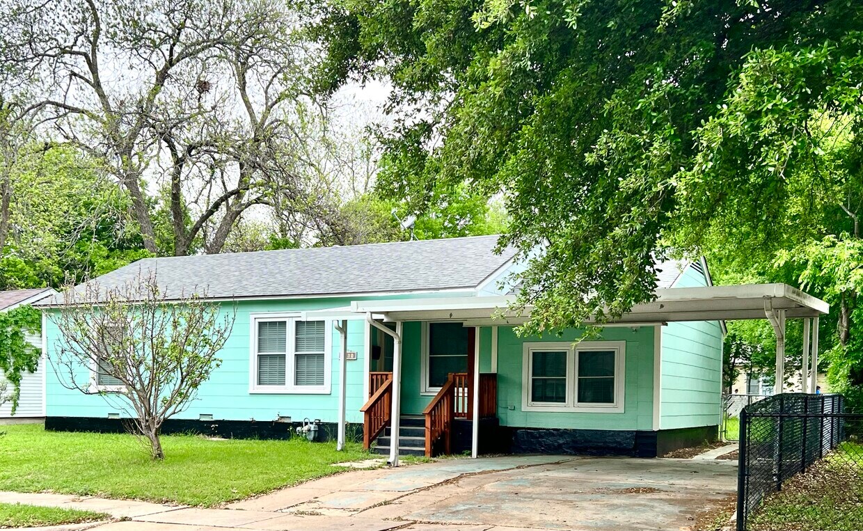 Foto principal - 3809 Lasker Ave