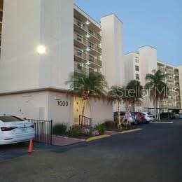 Foto del edificio - 1000 Cove Cay Dr