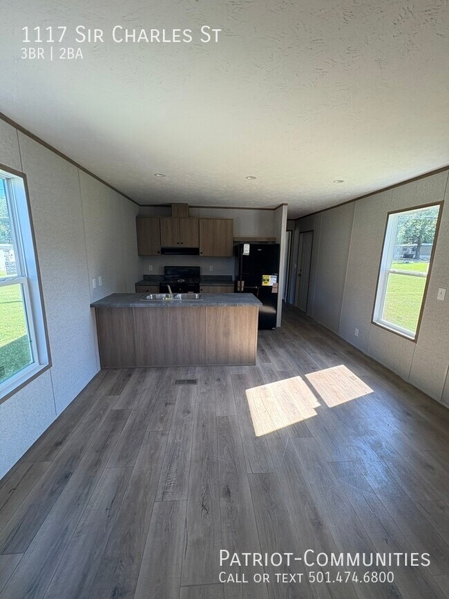 Foto del edificio - 1117 Sir Charles St