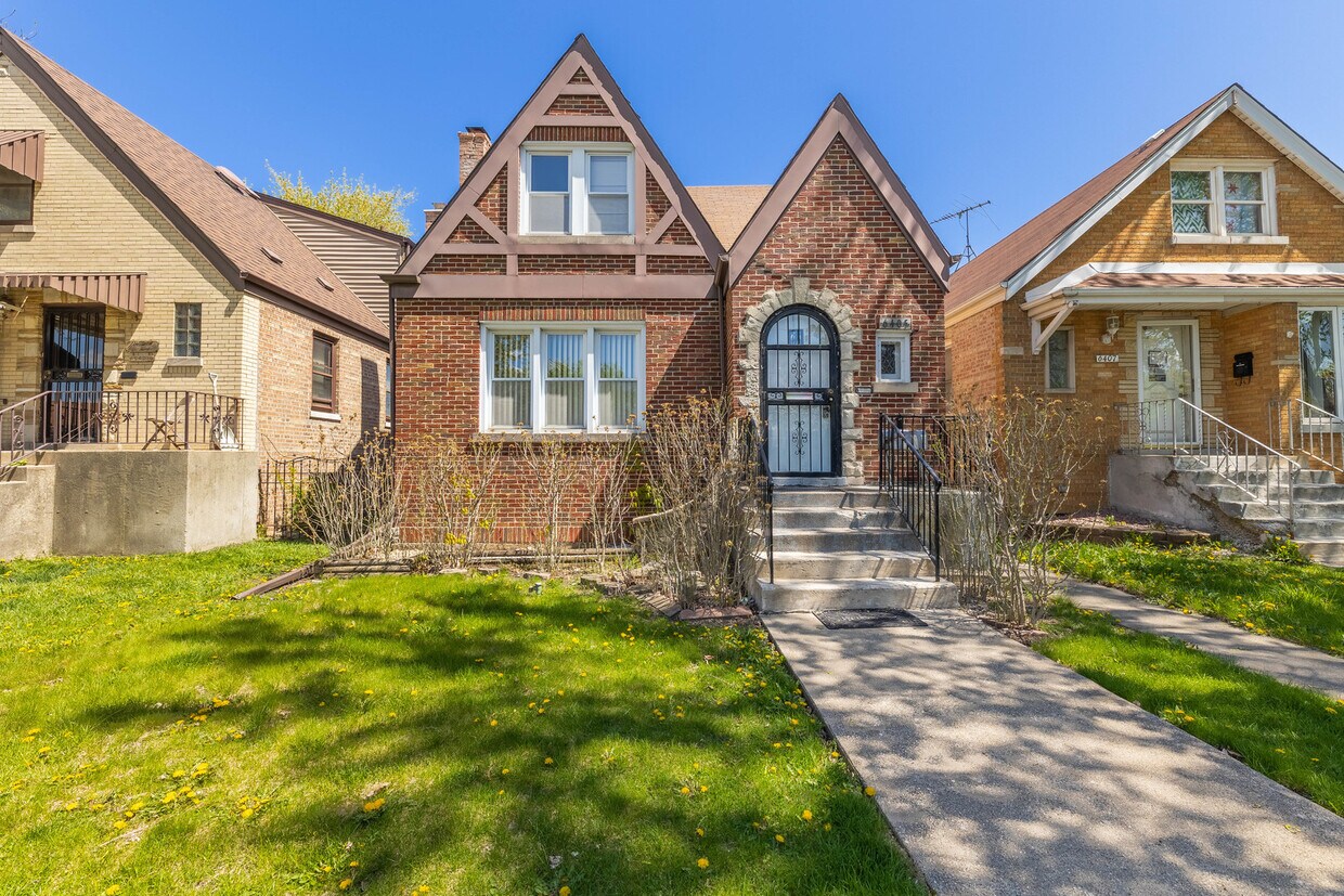 6405 S Tripp Ave, Chicago, IL 60629 House Rental in Chicago, IL