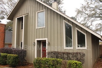 Building Photo - 806 McNeil Ave