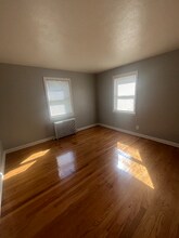 Building Photo - 62 Hughes St