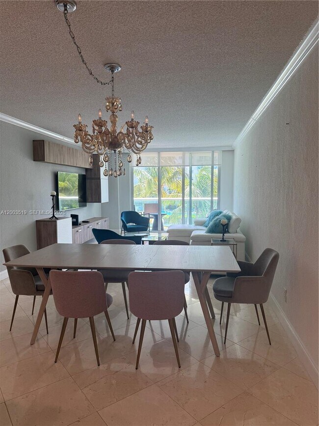 Foto del edificio - 19380 Collins Ave