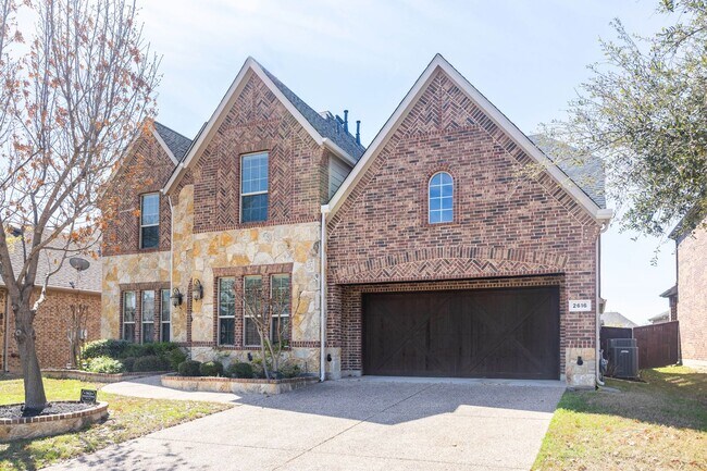 Building Photo - Elegant two-story in Trophy Club