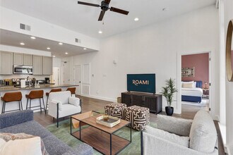 Building Photo - 127 Carondelet St