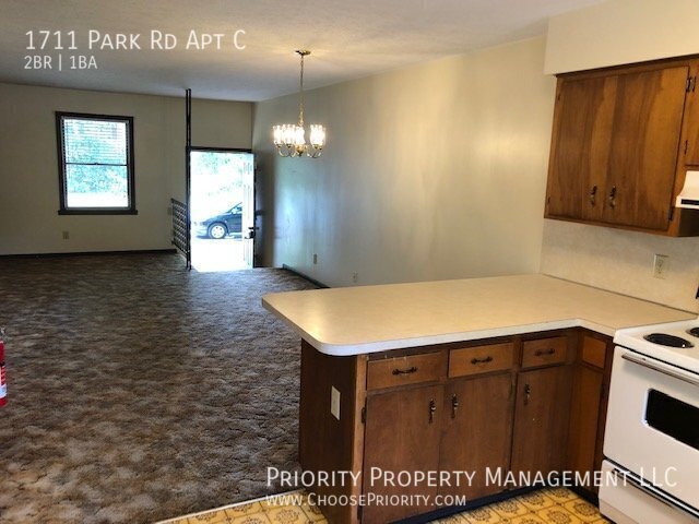 Foto del edificio - 1711 Park Rd
