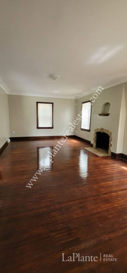 Building Photo - Cute 3 Bedroom Home near Jermain Park, Ava...