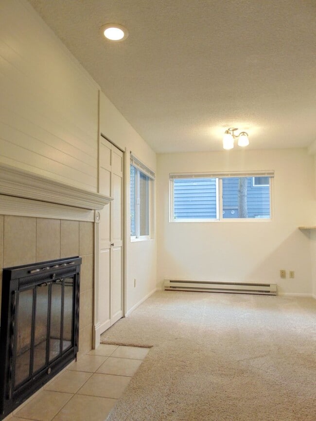 Building Photo - Great 1BR, 1BA Condo Available in Perfect ...