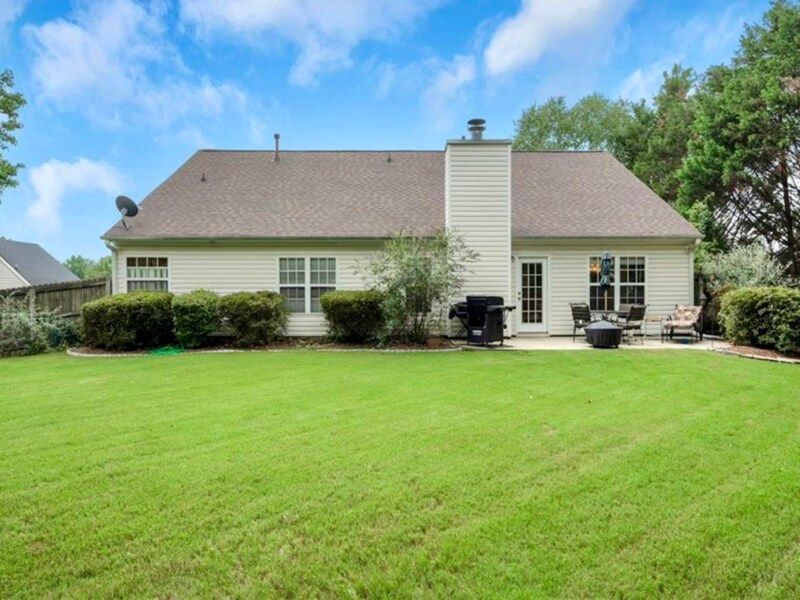 Building Photo - 2510 Cordillo Dr