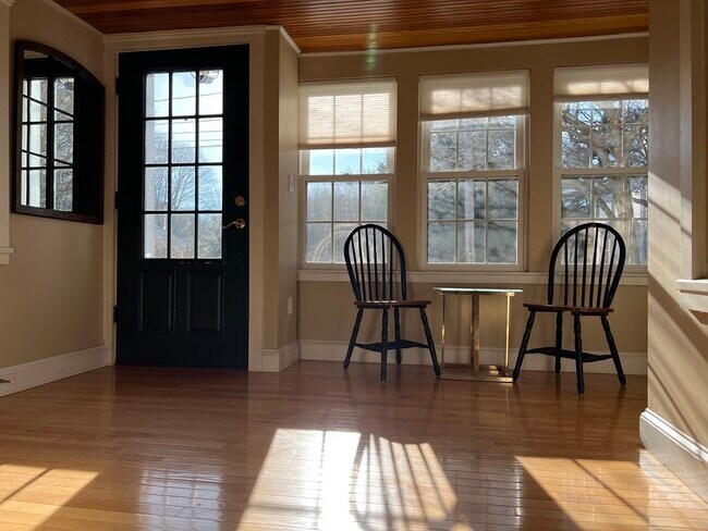 Foto del edificio - 17 Cottage St