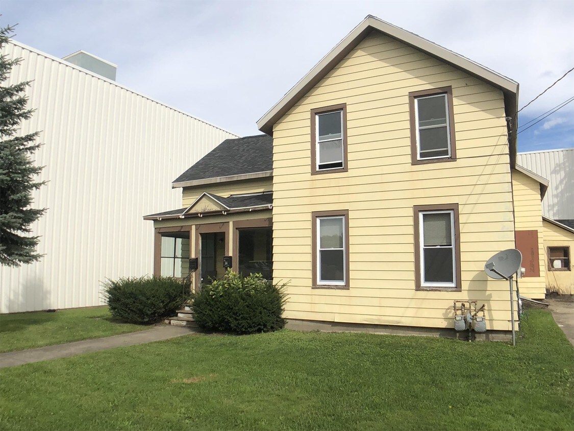 58 E Court St, Cortland, NY 13045 Townhome Rentals in Cortland NY