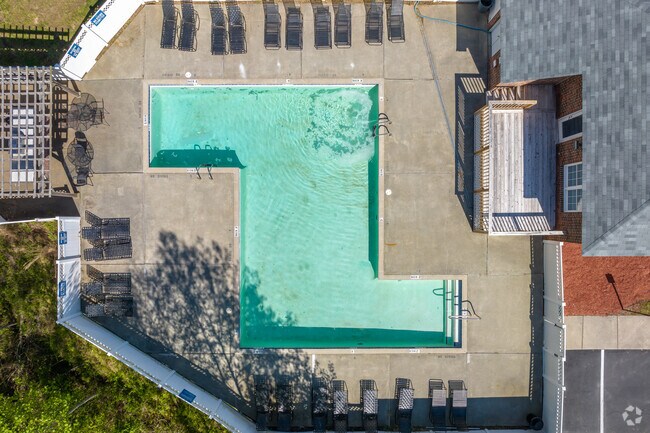 Piscina - Highland Vista