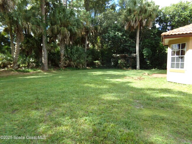 Building Photo - 310 Seahorse Cir SE