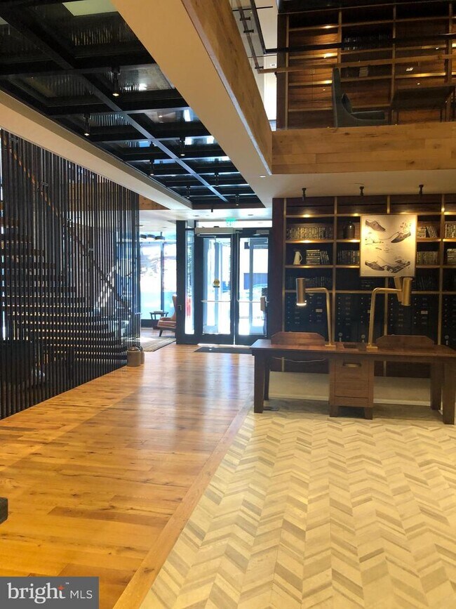 Foto del edificio - 70 N St SE
