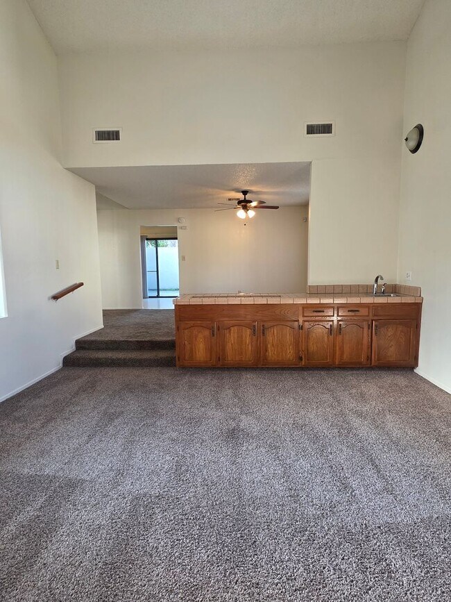 Building Photo - 6901 Courtside Cir