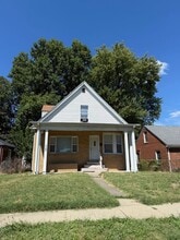 Building Photo - 1157 W Elliott Ave