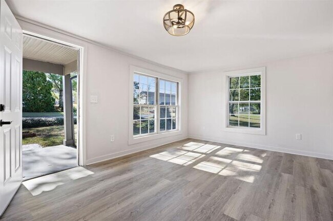 Foto del edificio - 24 E Iron Belt Rd SE