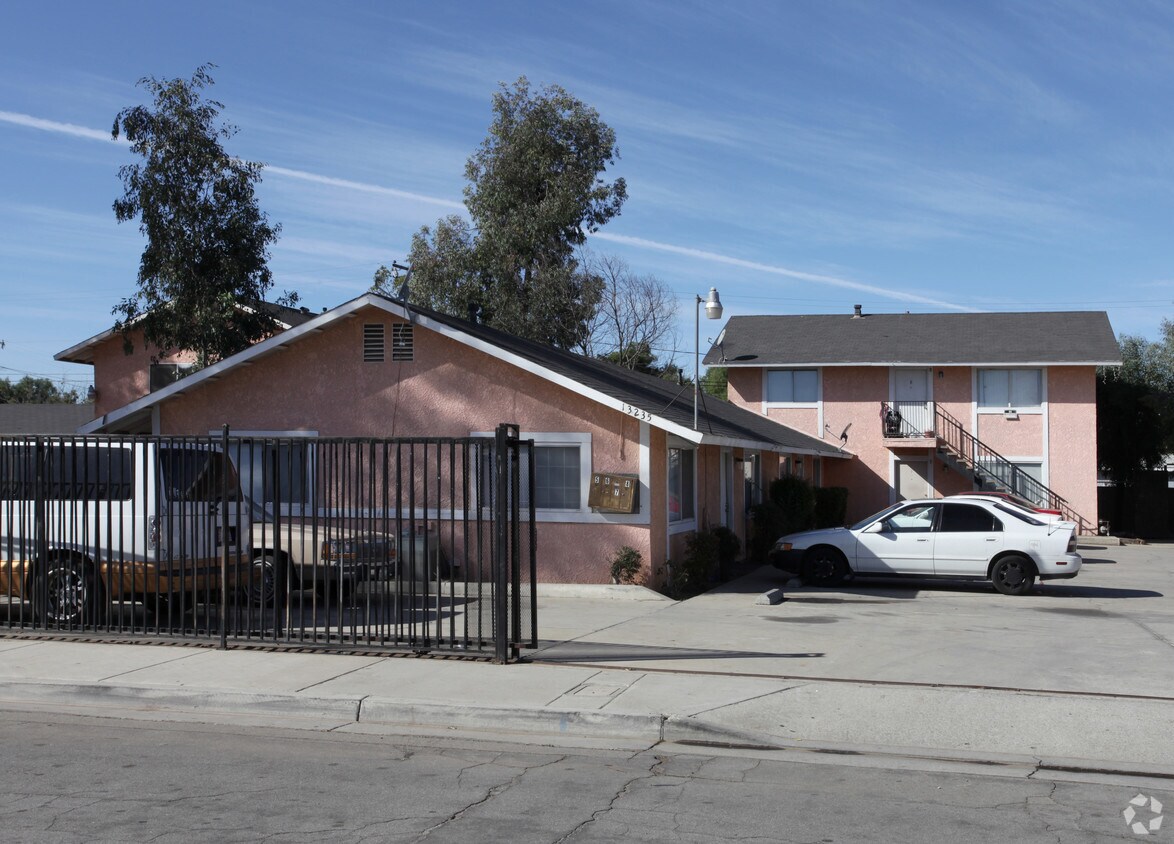 Primary Photo - 13235 Barbara St
