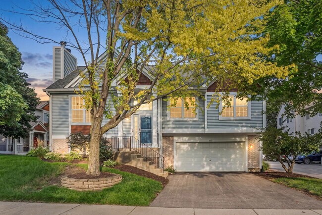 Building Photo - 1651 Apple Tree Ln