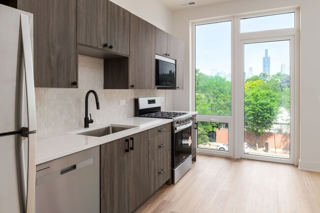 Interior Photo - Ashland224