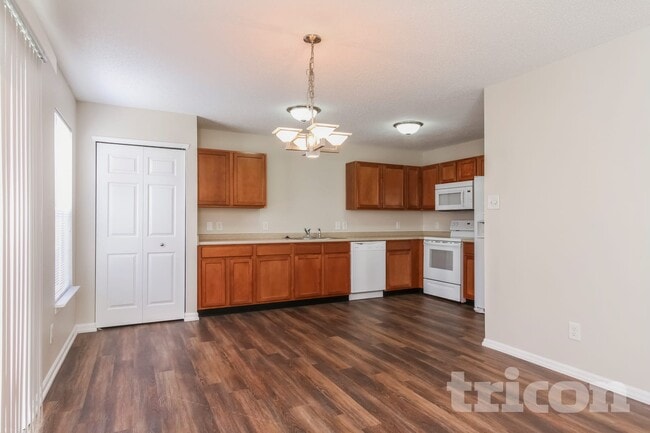 Building Photo - 9017 Southernwood Way