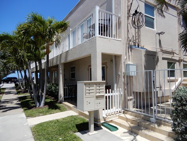 Building Photo - 701 Gulf Way