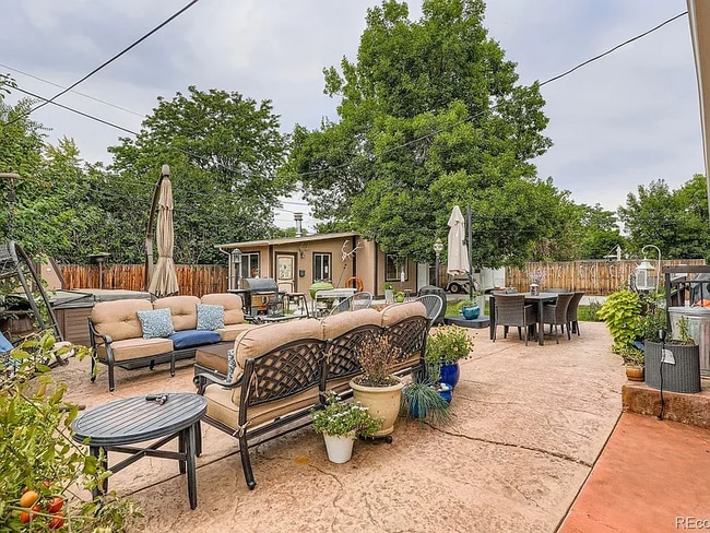 Foto del edificio - 355 Gray St