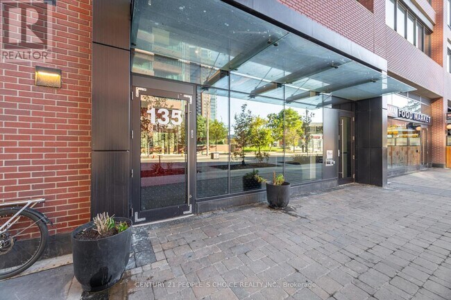 Photo du bâtiment - 135-2135 E Liberty St