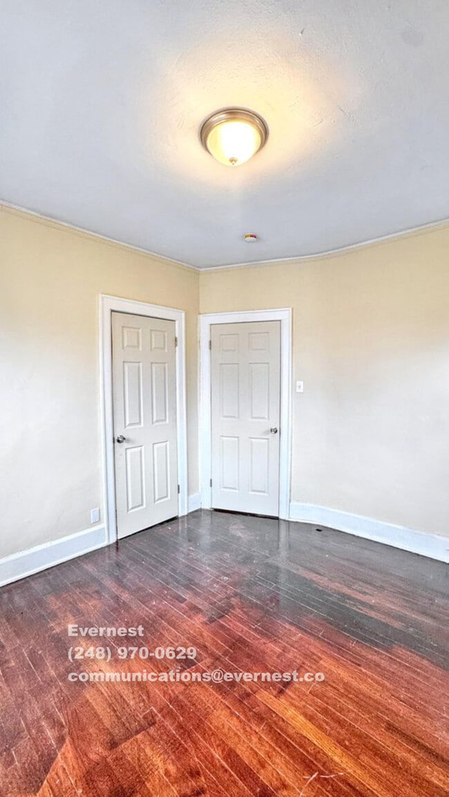 Building Photo - 3745 W Grand St