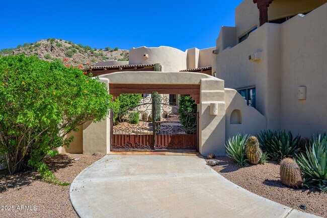 Foto del edificio - 8540 E McDowell Rd