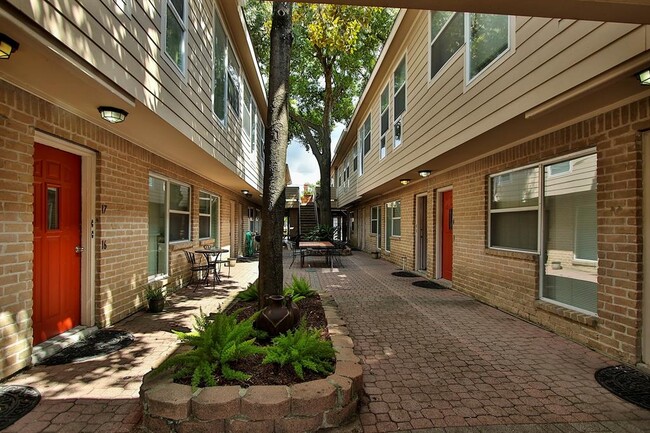 Building Photo - 1416 Hawthorne St