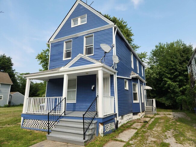 Building Photo - 2345 E 76th St