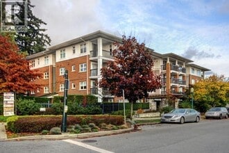 Building Photo - 995 W 59th Ave