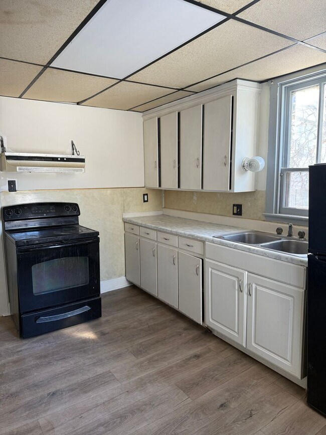 Foto del edificio - 317 W High St