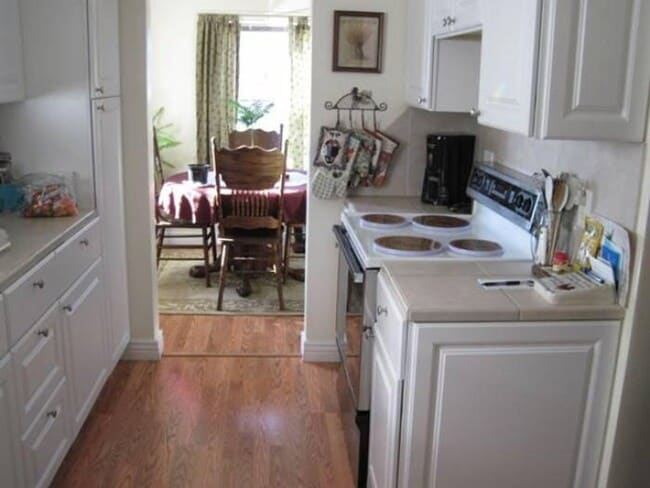 Building Photo - This perfect 2-bedroom, 1-bathroom Apartment with Great Location!