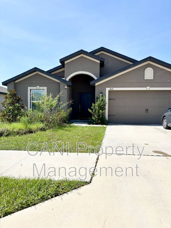 Building Photo - 1612 Swan Lake Cir