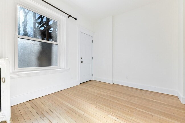 Foto del edificio - 152 Winchester St