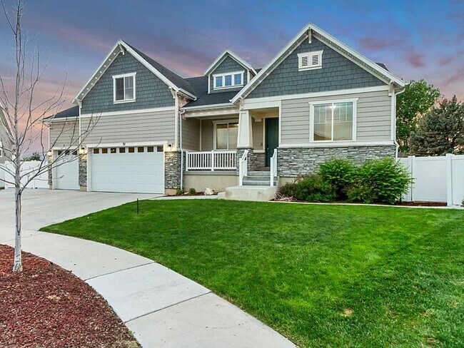 Building Photo - 3 Bedroom 2.5 Bathroom Home in Lehi!