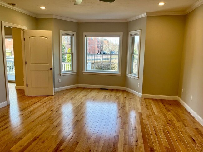 Foto del edificio - 41 Dexter Rd