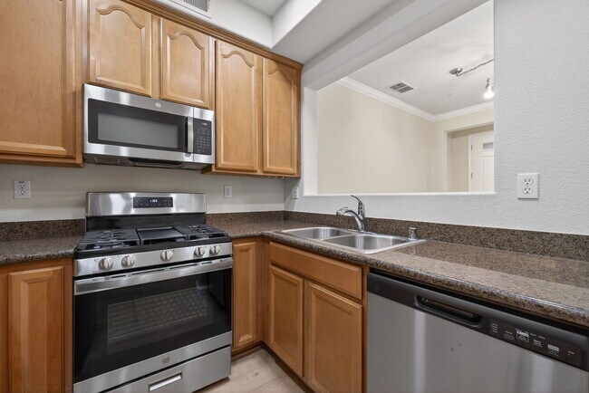 Building Photo - 8188 Crystal Walk Cir