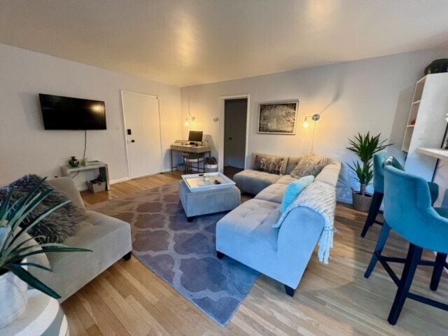 Living room - 5359 La Jolla Blvd