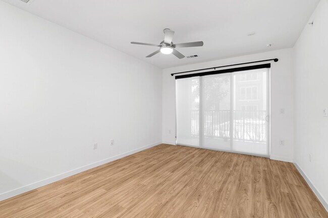 Foto del edificio - 4801 Springdale Rd