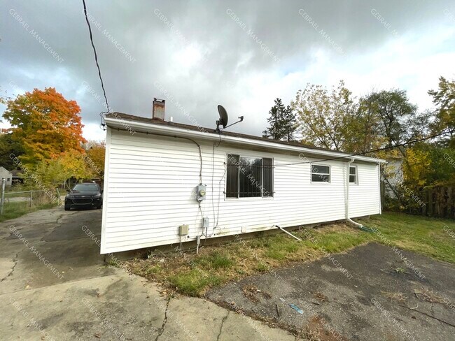 Foto del edificio - 6073 Harwood Rd
