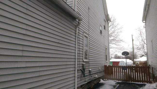 Building Photo - 212 Abbott Rd