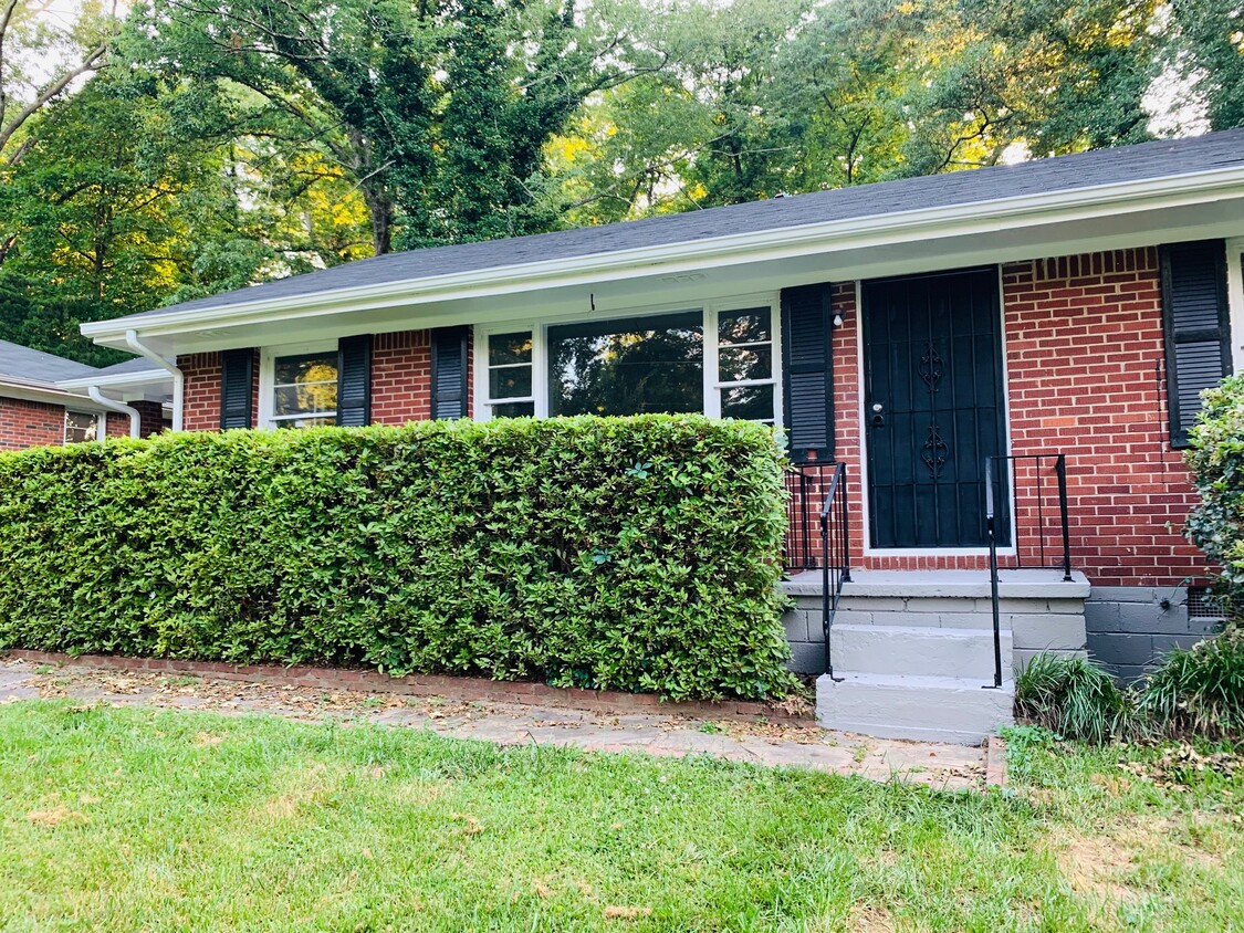 Foto principal - 881 Brownwood Ave SE