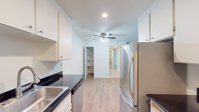 Building Photo - 450 Alameda del Prado